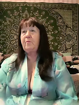 Snapshot of CrystalLime6411 chatting on April 17, 2026, 4:10 pm CrystalLime6411 online show from April 17, 2026, 4:10 pm