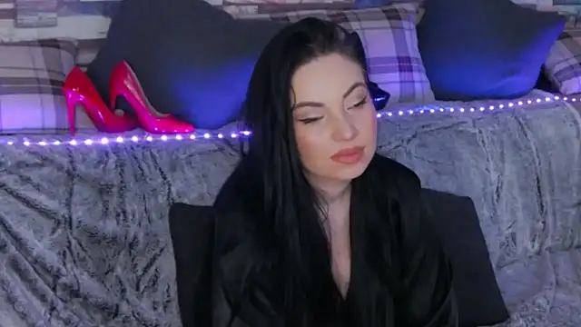 Snapshot of GrayLunna chatting on January 10, 2026, 6:31 am GrayLunna online show from January 10, 2026, 6:31 am