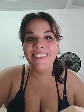 Snapshot of Bellapotencia1985 chatting on June 23, 2026, 10:02 am Bellapotencia1985 online show from June 23, 2026, 10:02 am