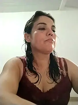 Bellapotencia1985 online show from February 16, 2026, 10:25 am