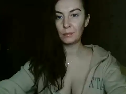 KatalinaQE online show from October 20, 2025, 4:03 am