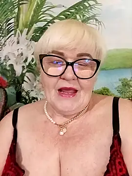 Snapshot of VioletSweet5566 chatting on May 20, 2026, 12:02 pm VioletSweet5566 online show from May 20, 2026, 12:02 pm