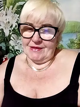 Snapshot of VioletSweet5566 chatting on May 12, 2026, 7:31 pm VioletSweet5566 online show from May 12, 2026, 7:31 pm