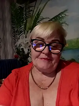 VioletSweet5566 online show from February 28, 2026, 9:14 pm