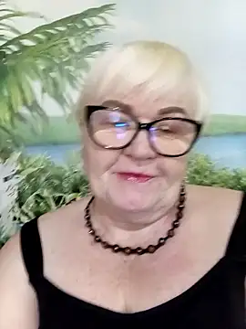 Snapshot of VioletSweet5566 chatting on May 7, 2026, 5:44 am VioletSweet5566 online show from May 7, 2026, 5:44 am