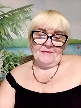 Snapshot of VioletSweet5566 chatting on May 3, 2026, 9:18 pm VioletSweet5566 online show from May 3, 2026, 9:18 pm