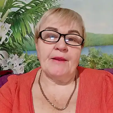 VioletSweet5566 online show from October 25, 2025, 8:02 am