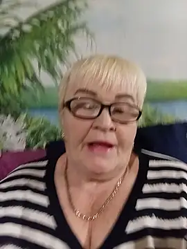 VioletSweet5566 online show from December 5, 2025, 7:23 pm