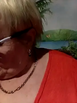 VioletSweet5566 online show from March 5, 2026, 6:15 pm