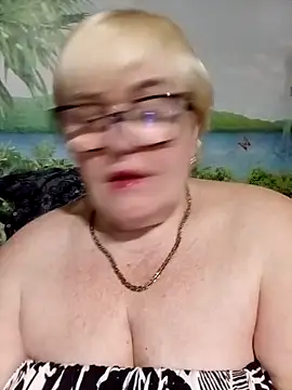 Snapshot of VioletSweet5566 chatting on April 19, 2026, 5:36 pm VioletSweet5566 online show from April 19, 2026, 5:36 pm