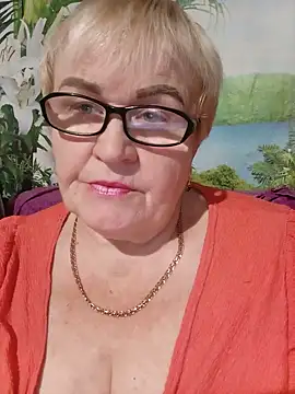 VioletSweet5566 online show from September 8, 2025, 7:02 pm