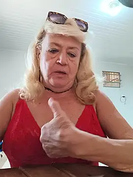 Snapshot of Belladama61 chatting on May 25, 2026, 12:04 pm Belladama61 online show from May 25, 2026, 12:04 pm