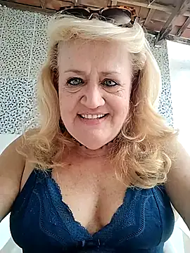 Snapshot of Belladama61 chatting on November 21, 2025, 10:36 am Belladama61 online show from November 21, 2025, 10:36 am