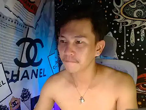 Snapshot of RalfAsian25 chatting on June 8, 2026, 5:41 am RalfAsian25 online show from June 8, 2026, 5:41 am