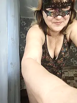 Snapshot of AliceGold5231 chatting on November 2, 2025, 5:23 am AliceGold5231 online show from November 2, 2025, 5:23 am