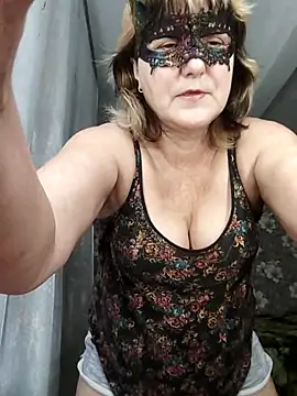 Snapshot of AliceGold5231 chatting on October 25, 2025, 8:09 pm AliceGold5231 online show from October 25, 2025, 8:09 pm