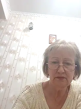 AlikaSwan5821 online show from November 15, 2025, 3:38 pm