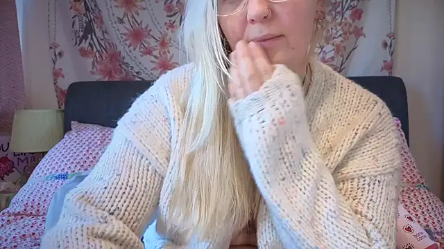 Snapshot of Daisyxoxo_ chatting on September 11, 2025, 8:47 am Daisyxoxo  online show from September 11, 2025, 8:47 am