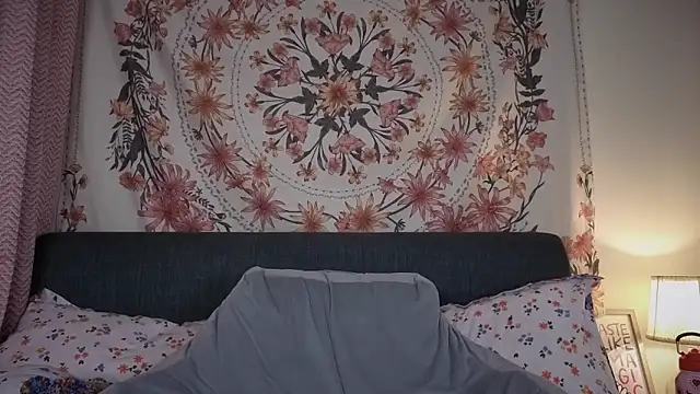 Snapshot of Daisyxoxo_ chatting on October 10, 2025, 8:09 pm Daisyxoxo  online show from October 10, 2025, 8:09 pm