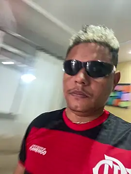 Nillsobluyy online show from December 21, 2025, 4:08 pm