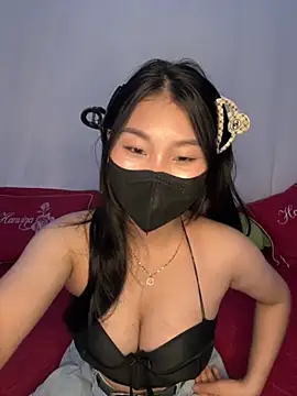 Snapshot of Samcutes chatting on November 3, 2025, 11:47 am Samcutes online show from November 3, 2025, 11:47 am