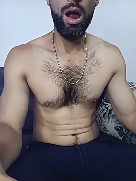 Snapshot of Enzo-wolf33 chatting on May 21, 2026, 10:51 pm Enzo-wolf33 online show from May 21, 2026, 10:51 pm