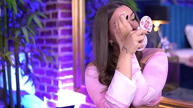 Snapshot of MillaSerene chatting on November 20, 2025, 7:09 am MillaSerene online show from November 20, 2025, 7:09 am