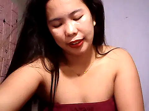 pinaysinglemommm online show from May 13, 2026, 9:33 pm