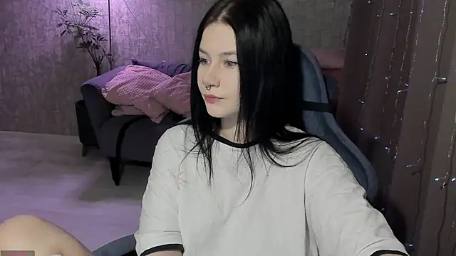 AlinaGreeeen online show from October 24, 2025, 3:49 am