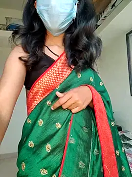 Snapshot of Shivani2002 chatting on February 15, 2026, 10:25 am Shivani2002 online show from February 15, 2026, 10:25 am