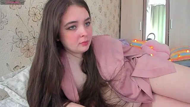 Snapshot of Alice_next_door chatting on April 28, 2026, 10:52 am Alice next door online show from April 28, 2026, 10:52 am