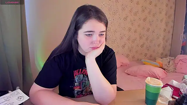 Alice next door online show from February 28, 2026, 12:38 pm