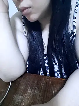 Snapshot of Madam-bezoul- chatting on November 14, 2025, 8:56 pm Madam-bezoul- online show from November 14, 2025, 8:56 pm