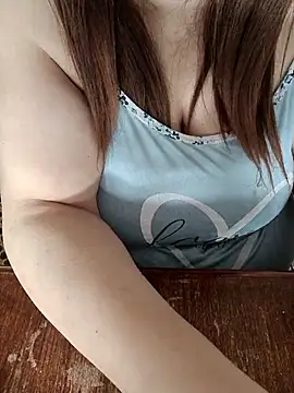 Madam-bezoul- online show from January 14, 2026, 12:53 pm