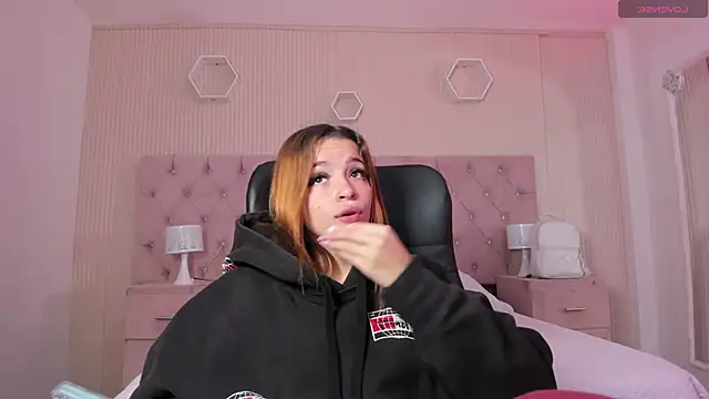 MadisonSky  online show from November 26, 2025, 12:49 pm