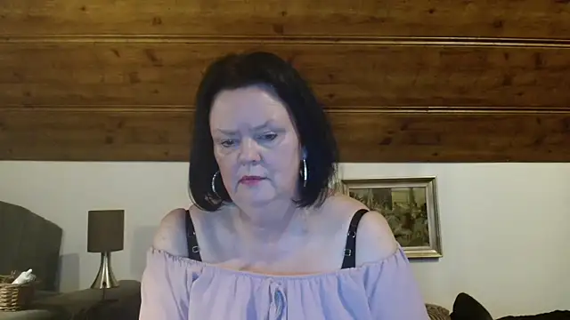 Snapshot of TiffanyMature chatting on October 18, 2025, 9:50 pm TiffanyMature online show from October 18, 2025, 9:50 pm