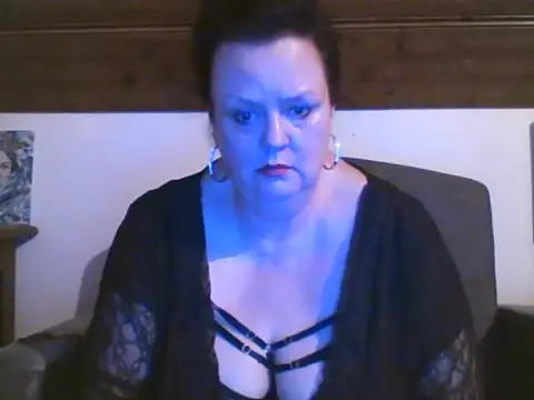 TiffanyMature online show from April 2, 2026, 8:37 pm