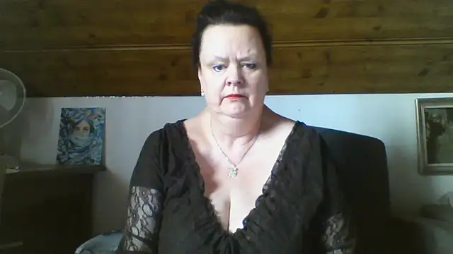 TiffanyMature online show from April 7, 2026, 6:59 am