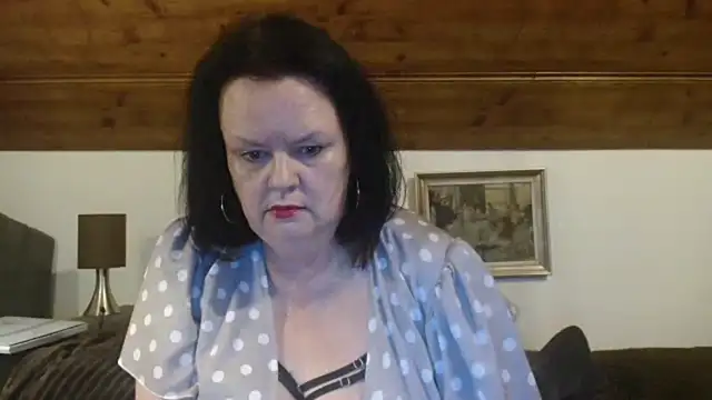 Snapshot of TiffanyMature chatting on October 4, 2025, 10:11 pm TiffanyMature online show from October 4, 2025, 10:11 pm