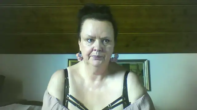 Snapshot of TiffanyMature chatting on September 9, 2025, 2:04 pm TiffanyMature online show from September 9, 2025, 2:04 pm
