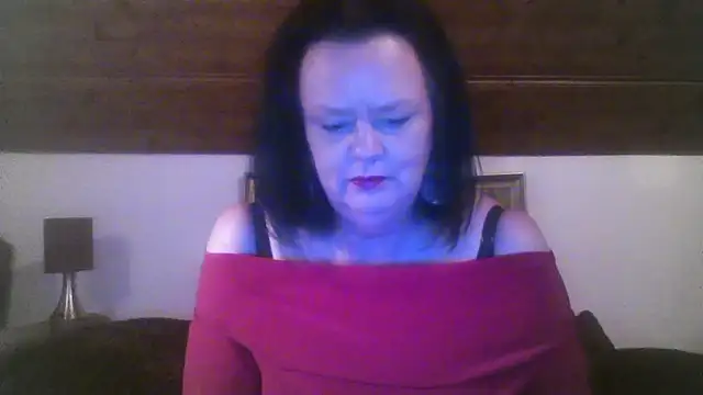 Snapshot of TiffanyMature chatting on September 19, 2025, 8:02 pm TiffanyMature online show from September 19, 2025, 8:02 pm
