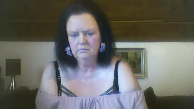Snapshot of TiffanyMature chatting on September 18, 2025, 2:20 pm TiffanyMature online show from September 18, 2025, 2:20 pm