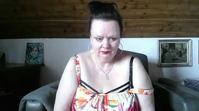 Snapshot of TiffanyMature chatting on May 9, 2026, 2:09 pm TiffanyMature online show from May 9, 2026, 2:09 pm