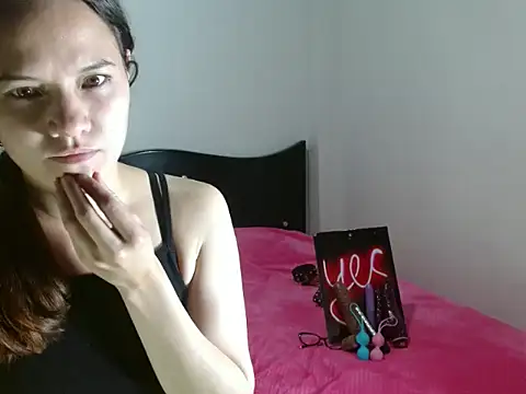 Snapshot of yarafuckass chatting on February 3, 2026, 7:52 pm yarafuckass online show from February 3, 2026, 7:52 pm