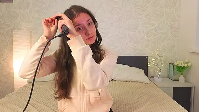 GiseleLamos online show from October 7, 2025, 3:07 am