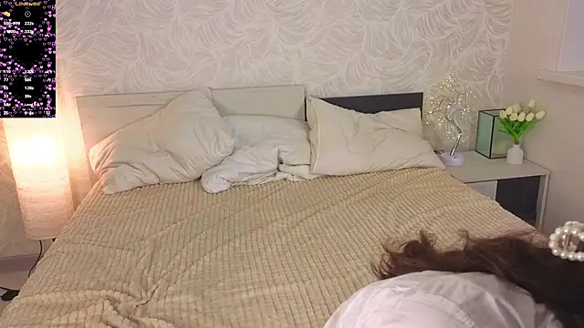 GiseleLamos online show from October 9, 2025, 3:07 am