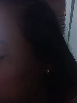 afroditaligh online show from November 6, 2025, 12:09 pm