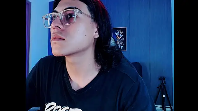 dirty model online show from January 13, 2026, 7:51 pm