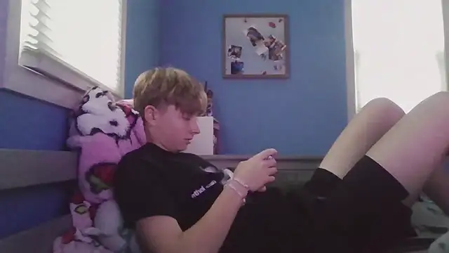 Snapshot of Liam_axel35 chatting on October 6, 2025, 7:47 pm Liam axel35 online show from October 6, 2025, 7:47 pm