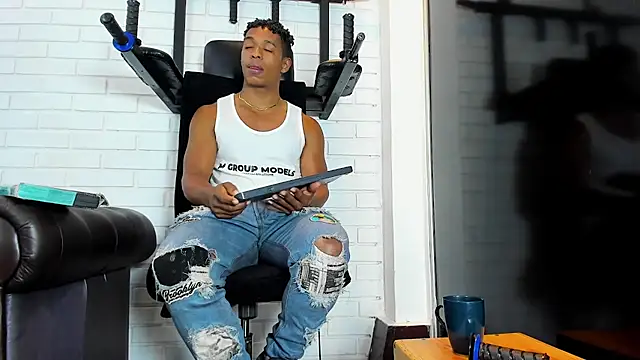 ItaloMoore online show from January 18, 2026, 11:24 am